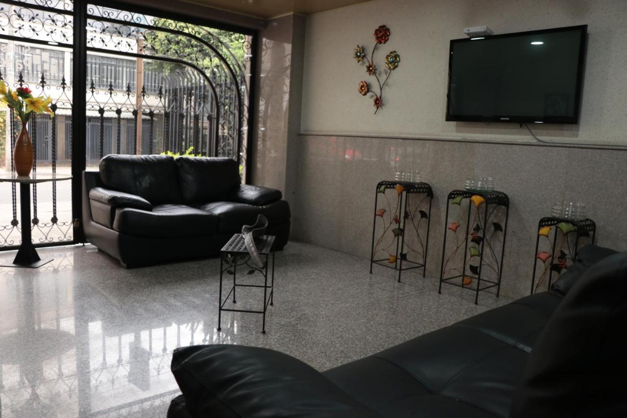 Hoteles Bogota Inn Park Way Exterior photo